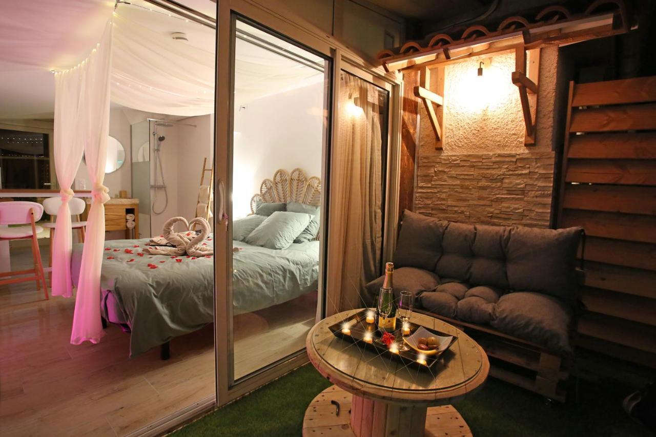 Lovina Chambre De Charme Avec Jaccuzi Velaux المظهر الخارجي الصورة