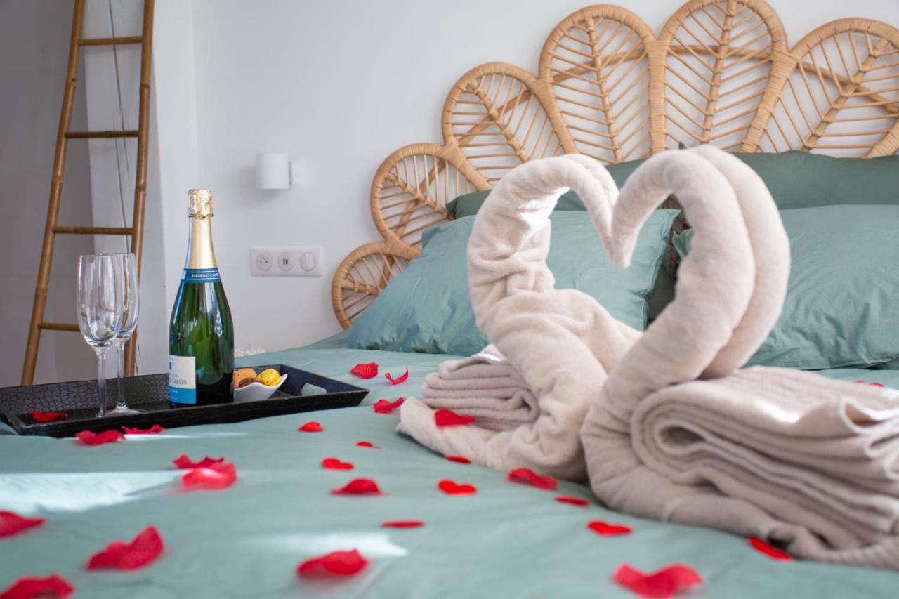 Lovina Chambre De Charme Avec Jaccuzi Velaux المظهر الخارجي الصورة