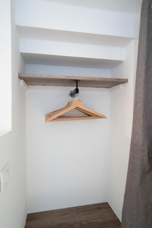 Lovina Chambre De Charme Avec Jaccuzi Velaux المظهر الخارجي الصورة